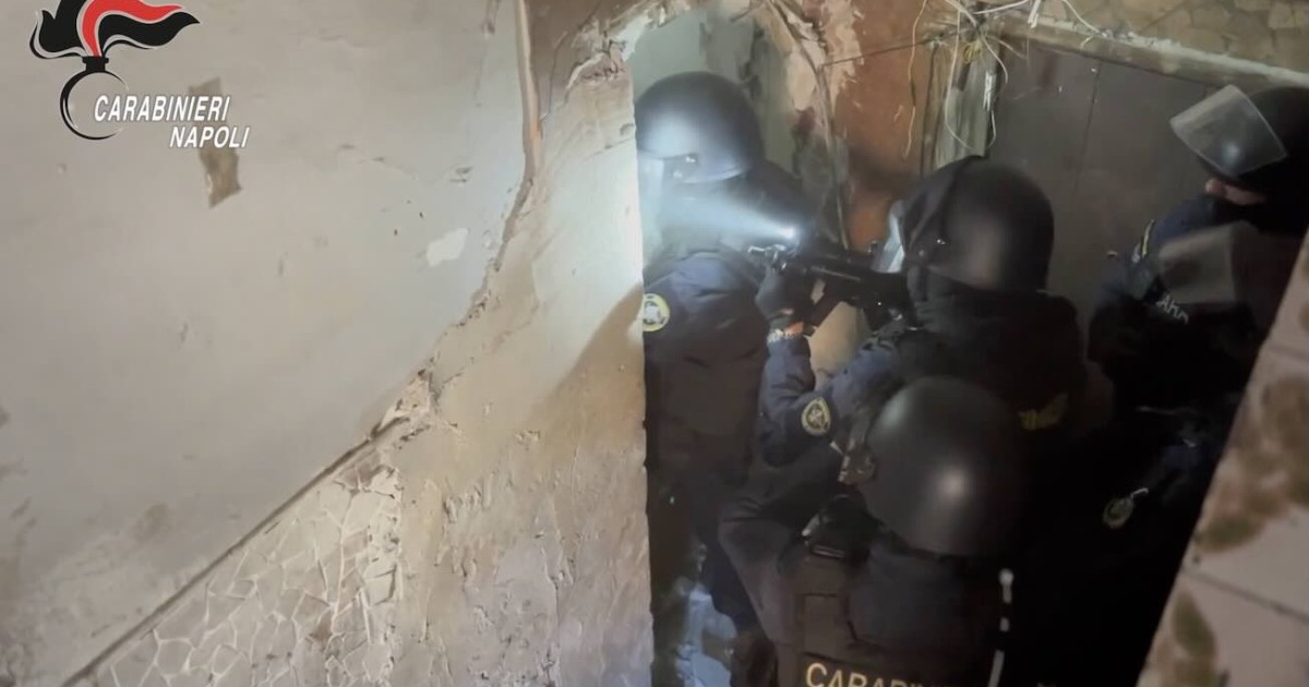 Napoli, retata contro il clan Petrone-Puccinelli: 31 persone finite in manette