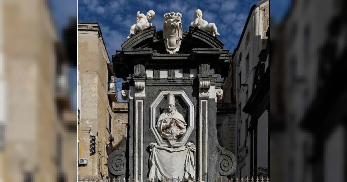 Napoli: Edicola di San Gennaro restaurata in Piazza Enrico De Nicola, cantiere guidato da studenti universitari