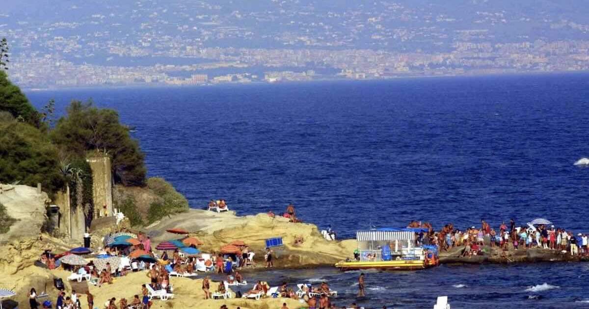 Caccia all’uomo a Posillipo: agguato sessuale su turista tedesca, indagini in corso per identificare i responsabili