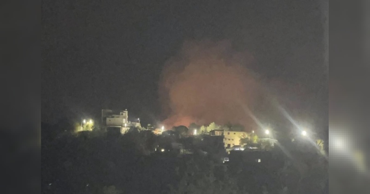 Costiera Amalfitana: rogo notturno tra Positano e Vico Equense, indagini su presunta matrice dolosa