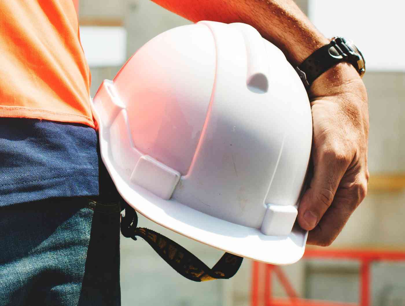 Benevento: morte dell’operaio napoletano caduto dal sesto piano durante i lavori; autopsia ordinata e indagini in corso