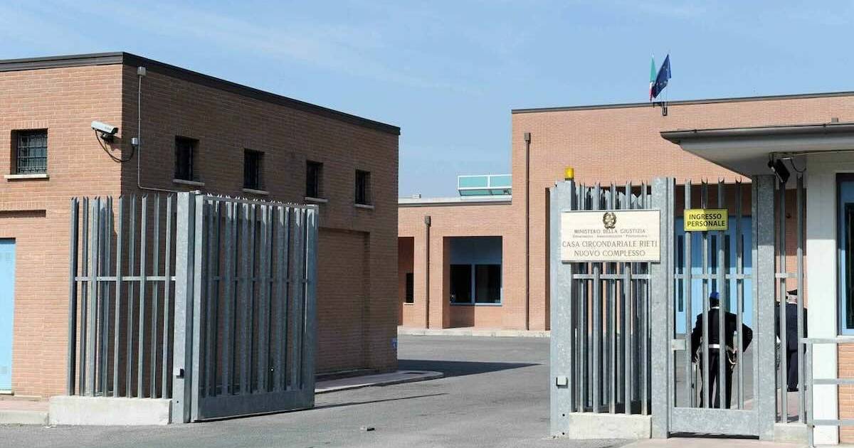 Rieti, blitz della Polizia: scoperto un tentativo di introduzione di droga in carcere con drone. Due salernitani in manette.