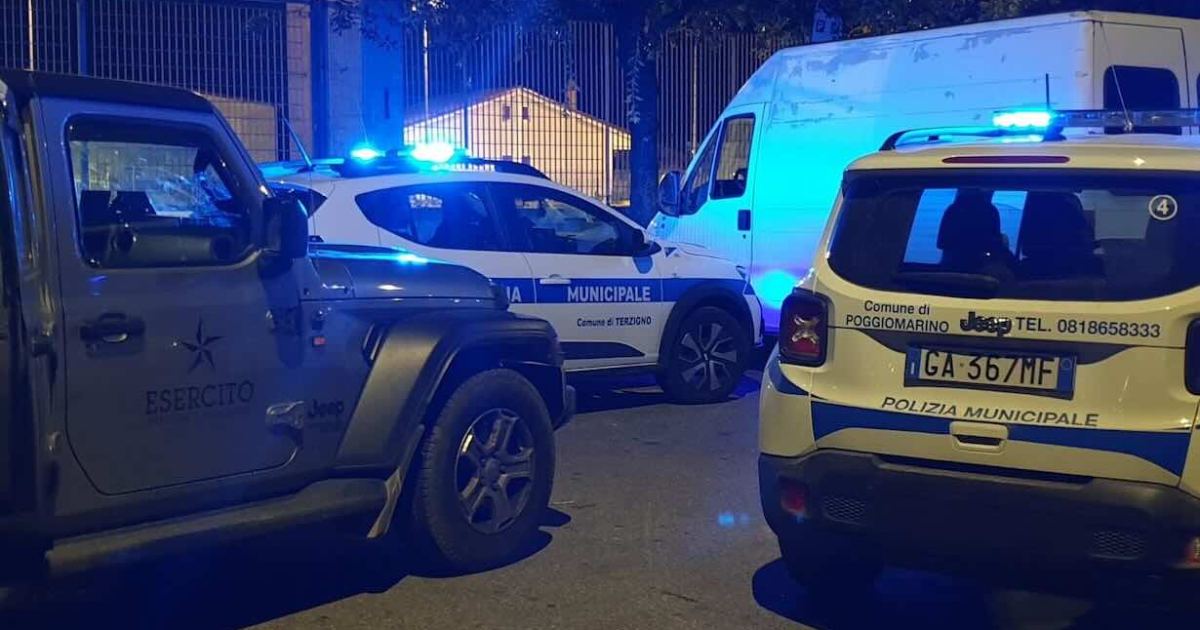Terzigno-Poggiomarino blitz: furgone con targa rumena sequestrato, primo risultato del protocollo rifiuti