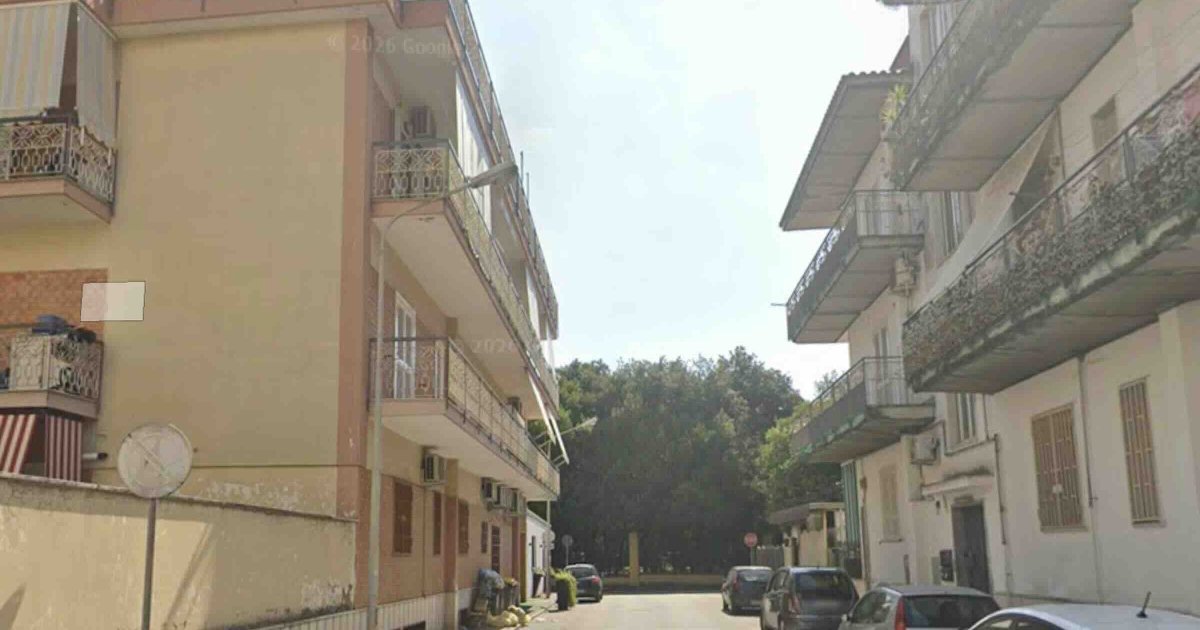Sant’Antimo: scambio di droga in via Saragat, arrestati un 21enne e un 16enne