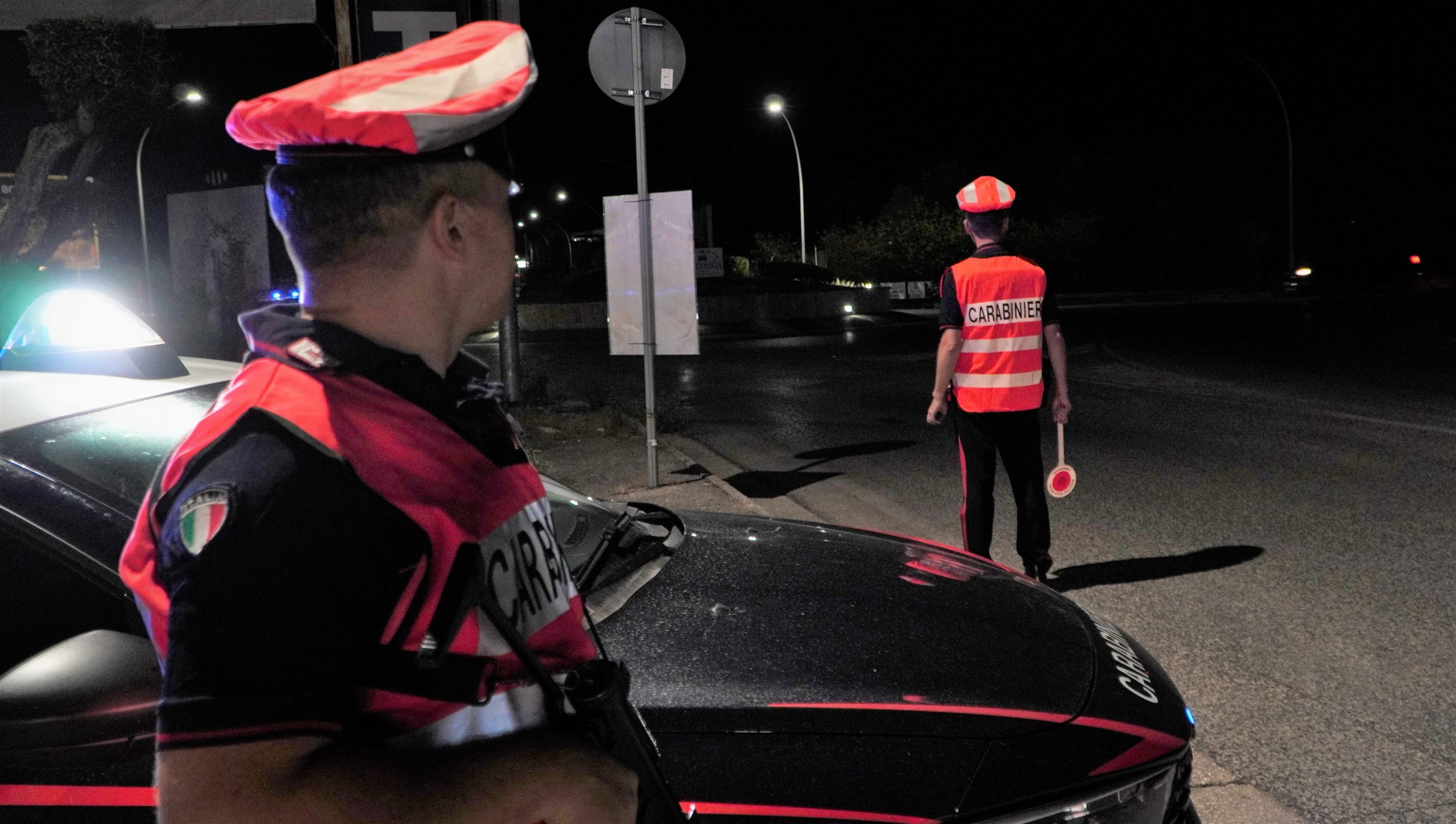 Gragnano, blitz dei Carabinieri: 77 persone controllate, 5 segnalate per droga e 3 guidatori senza patente