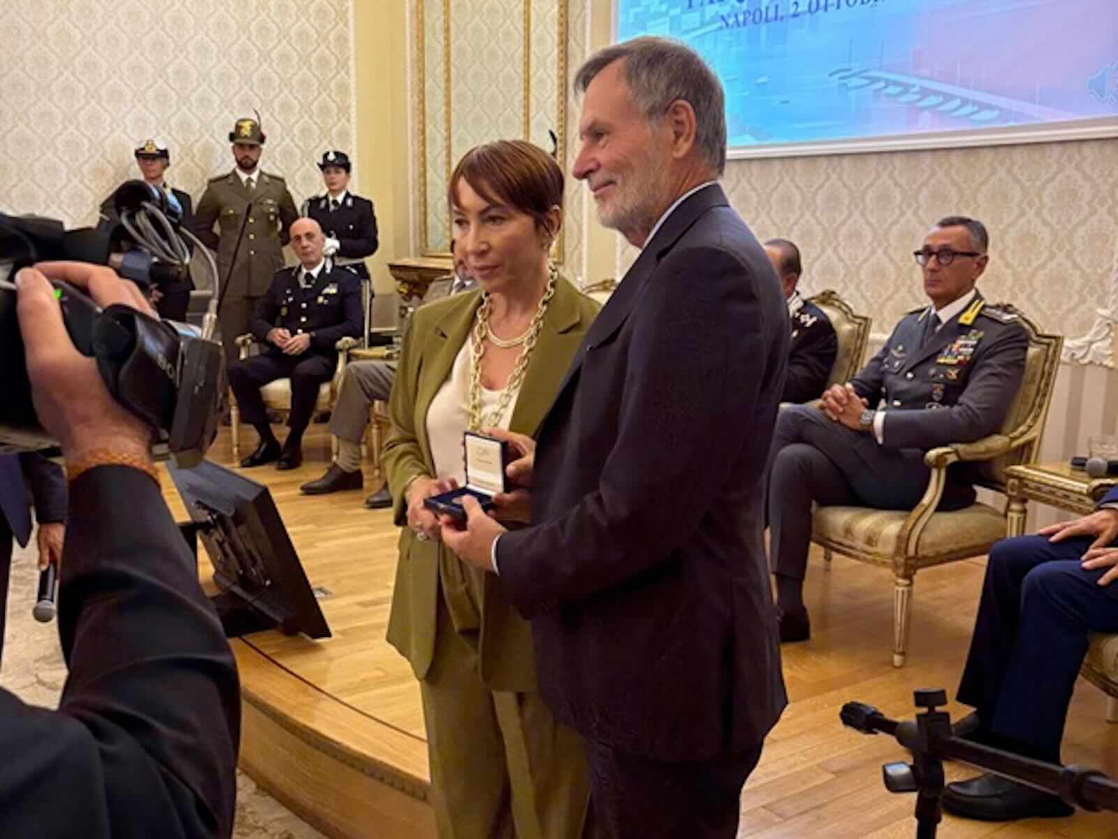 Napoli ospita la terza edizione del Premio Pasquale Mandato: Medaglia d’Oro alla Memoria e omaggio alle forze dell’ordine