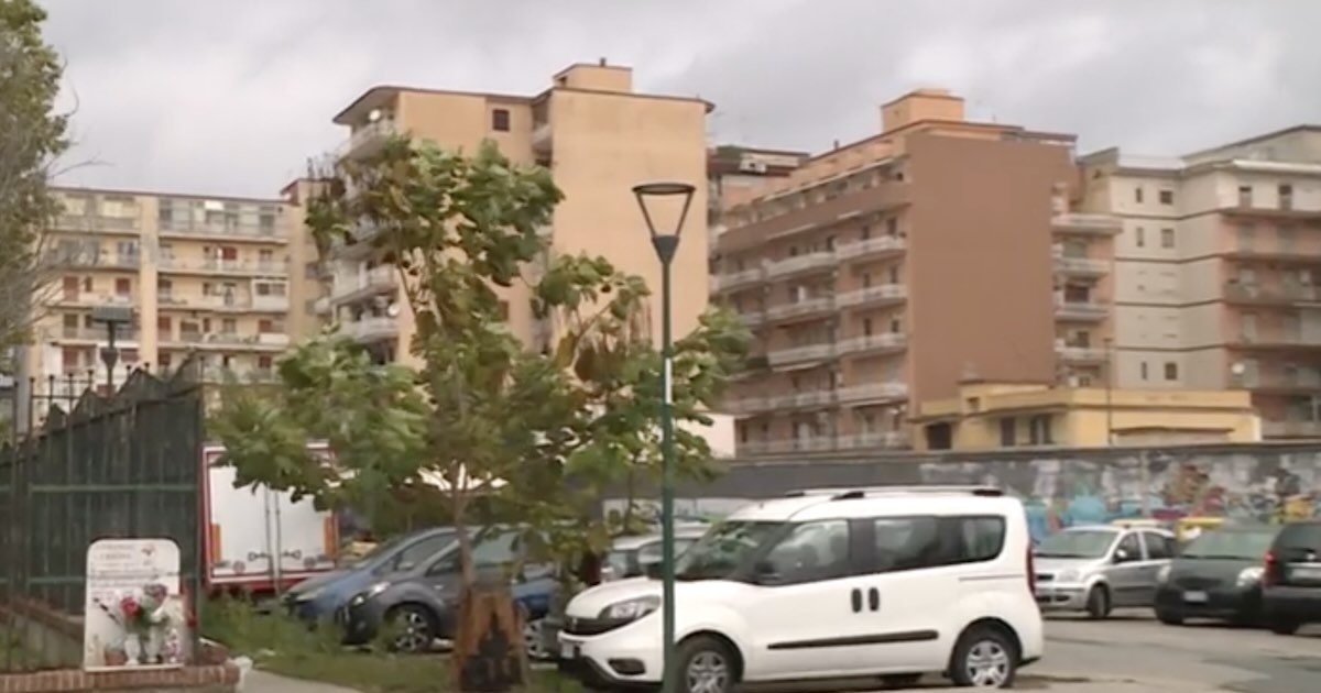 Pianura, faida tra clan: operaio ferito per errore nel tragitto verso il lavoro