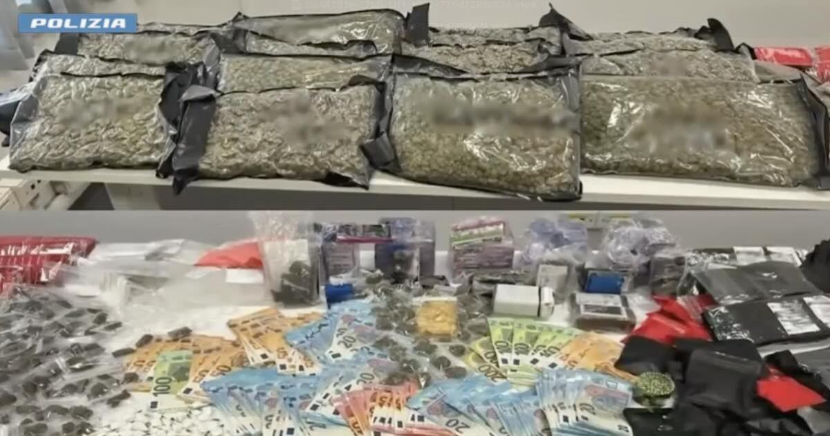 Napoli, San Giovanni-Barra: blitz smantella deposito di droga e pistola rubata; arrestata una 33enne
