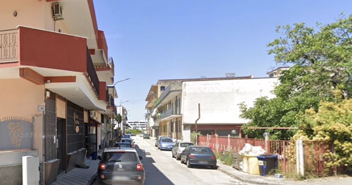 Cardito: 29enne arrestato per droga dopo scambio dal finestrino e fuga tentata; cocaina e 115 euro sequestrati