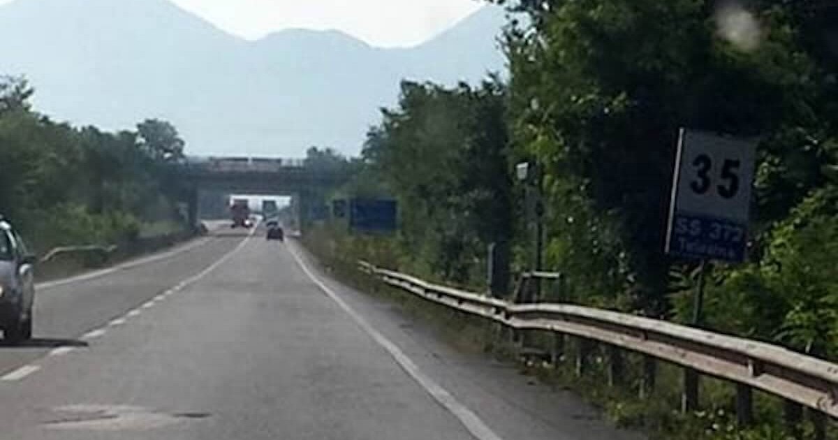 Telesina a Pietravairano (Caserta): una persona deceduta e due feriti, traffico a senso unico alternato