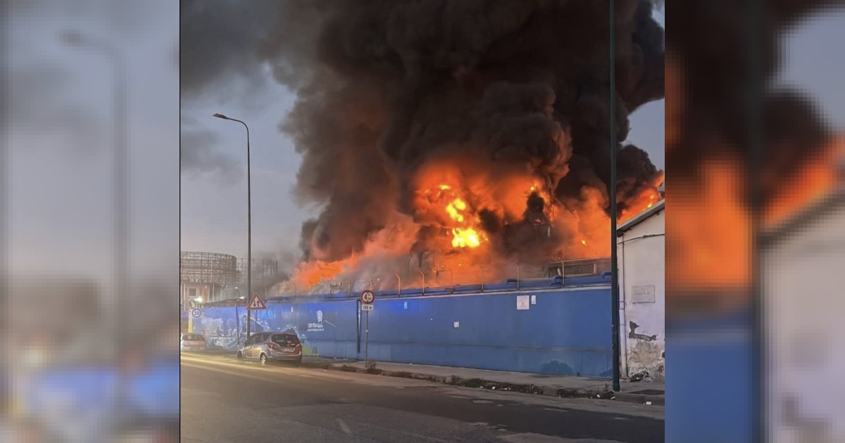 Via Brin in fiamme: l’intervento dei soccorsi e l’invito del comune a chiudere finestre e spegnere i condizionatori