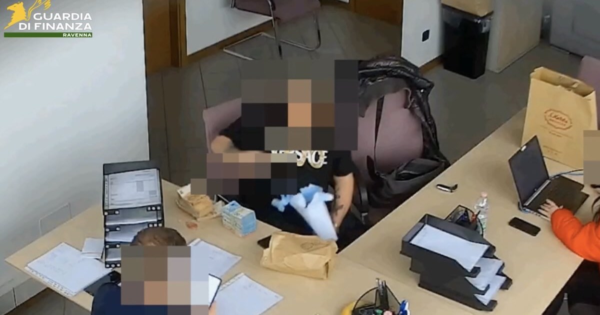 Rete di 155 cartiere smantellata: 1.000 lavoratori impiegati in somministrazione illecita e 37 milioni sequestrati