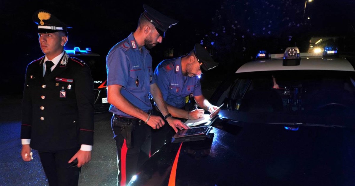 San Nicola la Strada: assalto notturno a un’Audi SQ5 da 100 mila euro; tre travisati costringono i due occupanti a scendere, auto ritrovata a Mondragone