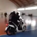 Napoli, irruzione di motorini alla palestra del Liceo Rossini durante l’inaugurazione