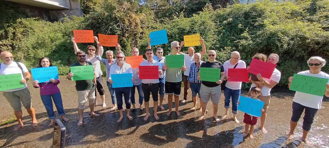 Sarno tra acqua e protesta: cittadini chiedono di fermare veleni e scarichi abusivi