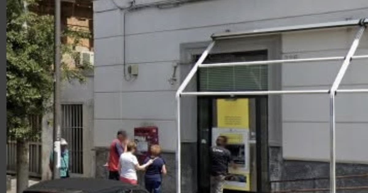Secondigliano: pensionato derubato dopo aver ritirato la pensione, due uomini arrestati