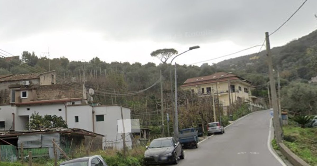 Incidente notturno a Sorrento: muore il ventenne Dario Crotti, indagini in corso e autopsia disposta