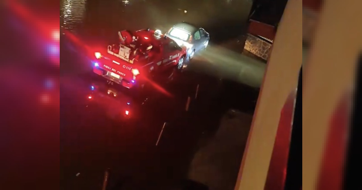 Allagamento di Via Domitiana provoca traffico bloccato a Giugliano